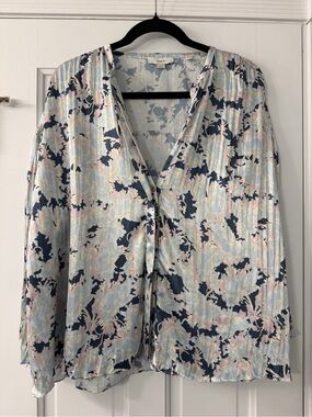 Vince Pastel Blue Floral Blouse with Navy Accents